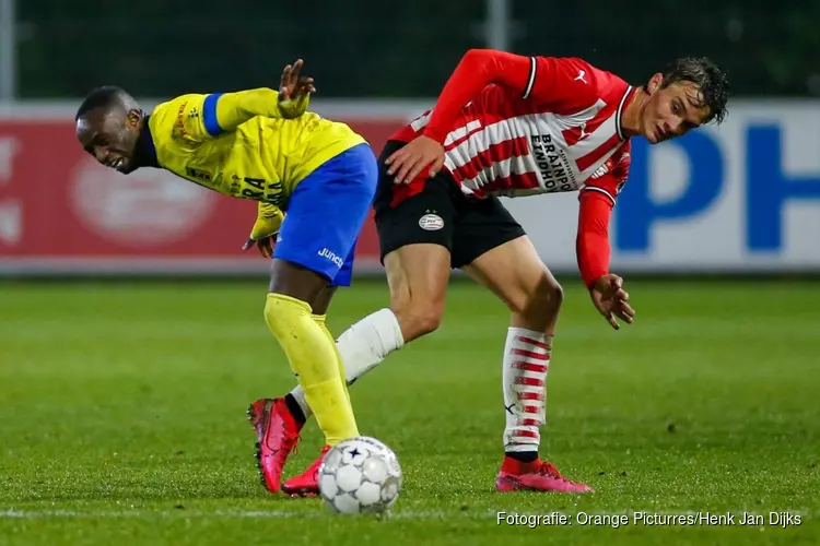 SC Cambuur loopt verder uit na nipte zege bij Jong PSV