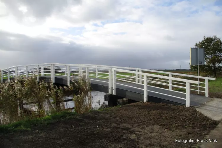 Fiets en voetgangersbrug Veenscheiding Nijehaske verlaagd en verbeterd