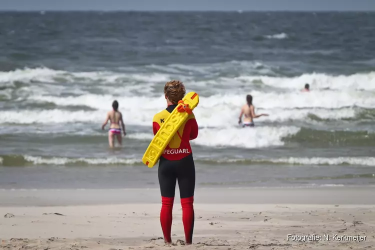 KNRM zoekt lifeguards voor Friese Waddeneilanden